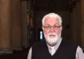 Commentaire du 15 avril 2012 / Pierre Desroches (86e)