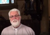 Un messie vulnérable / Pierre Desroches (314e)