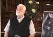 En aimant, l’Esprit se manifeste / Pierre Desroches (321e)